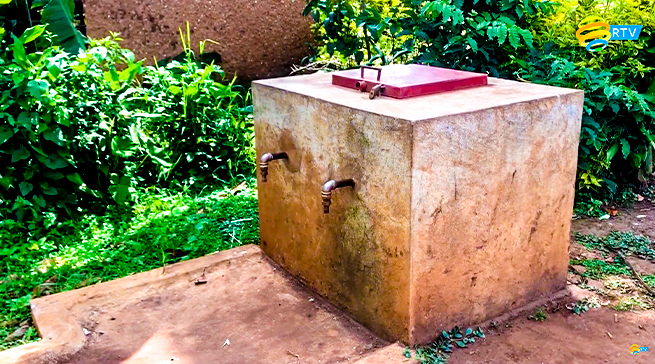 Gatsibo: Bamwe baravuga ko bahawe amavomo atagira amazi