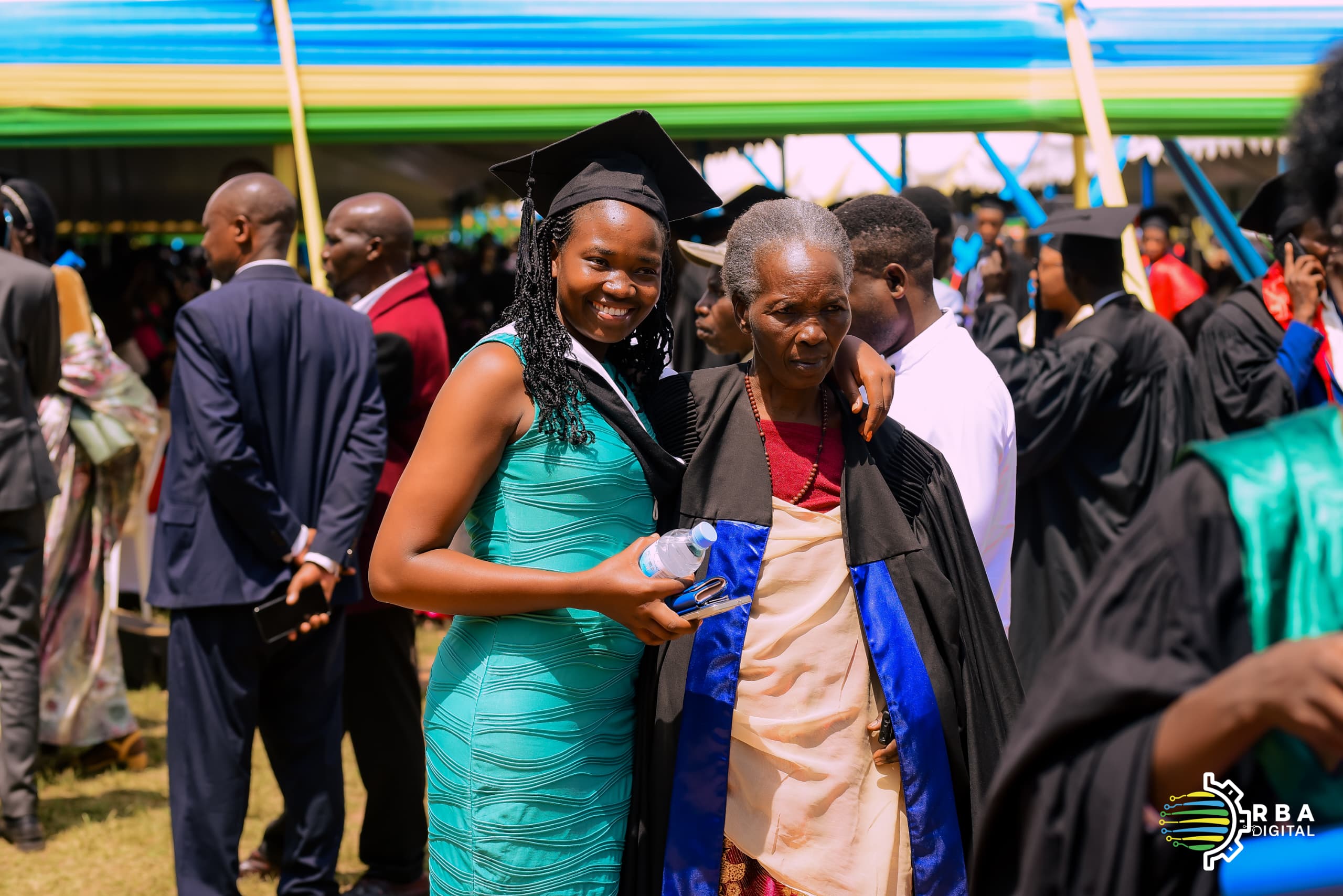 Kaminuza y’u Rwanda yashyize ku isoko 8068 bayirangijemo mu 2024 (Amafoto)
